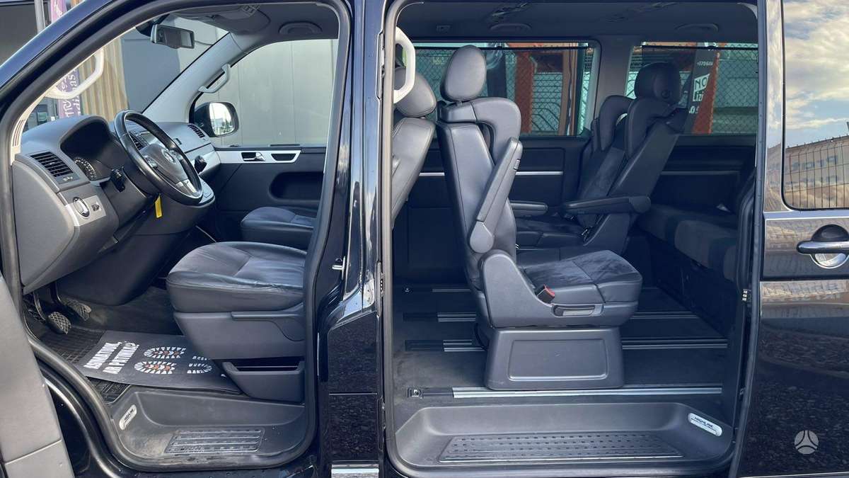Volkswagen Multivan, 2.0 l., Минивэн