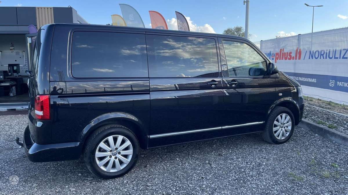 Volkswagen Multivan - 8