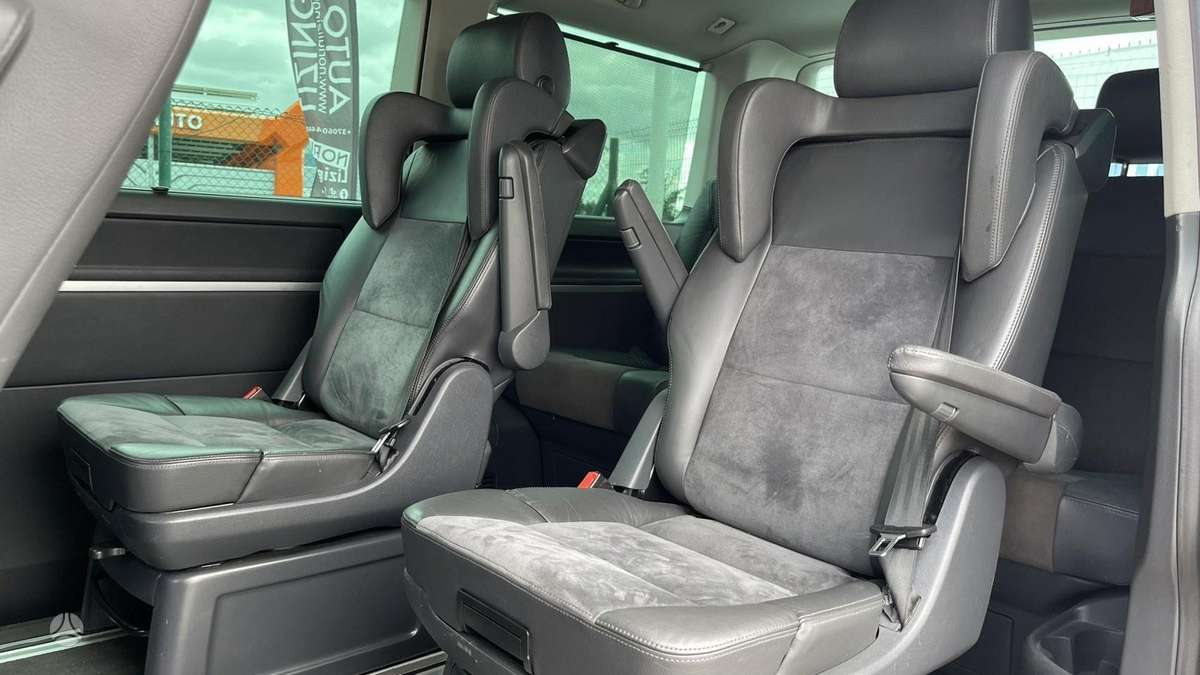 Volkswagen Multivan, 2.0 l., Минивэн