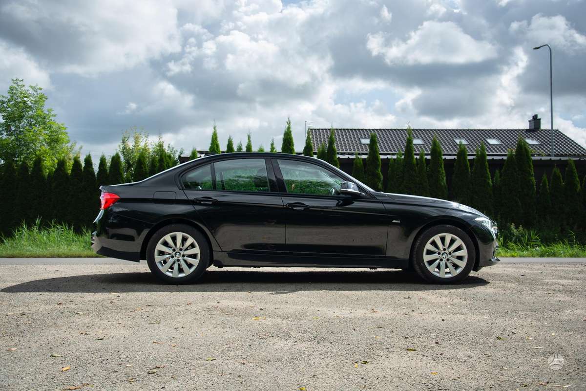 BMW 320, 2.0 l., Седан