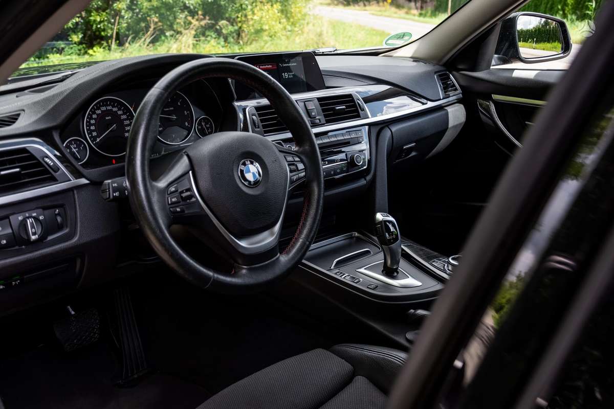 BMW 320, 2.0 l., Седан