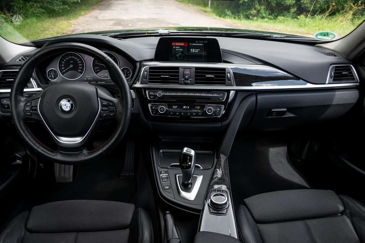 BMW 320, 2.0 l., Седан
