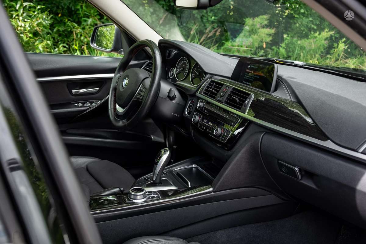 BMW 320, 2.0 l., Седан
