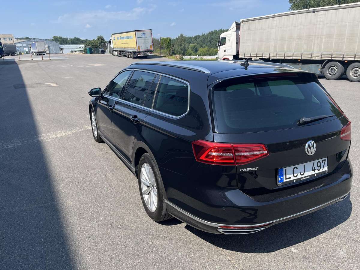 Volkswagen Passat - 4
