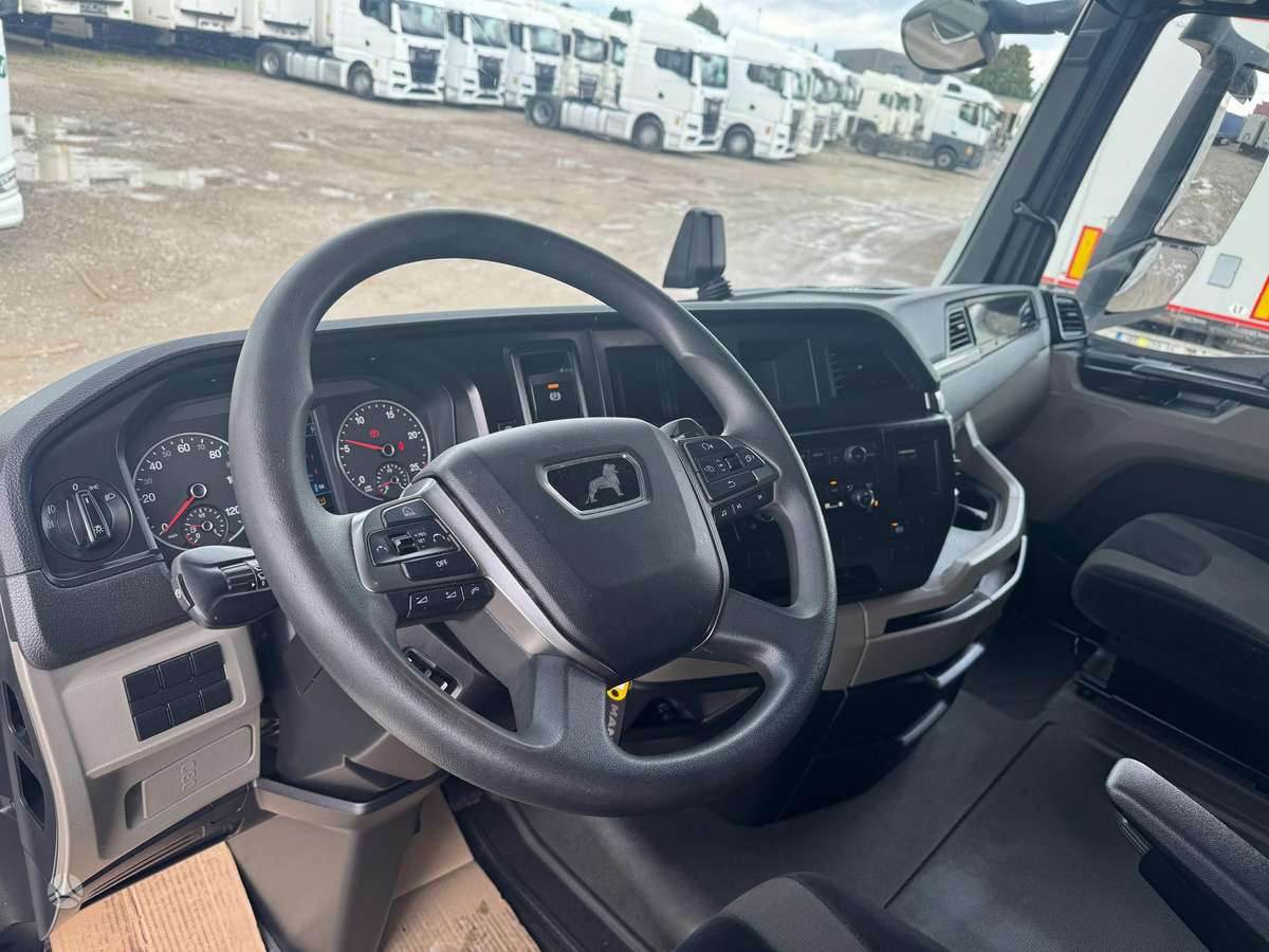 MAN TGX, 2 спальных места