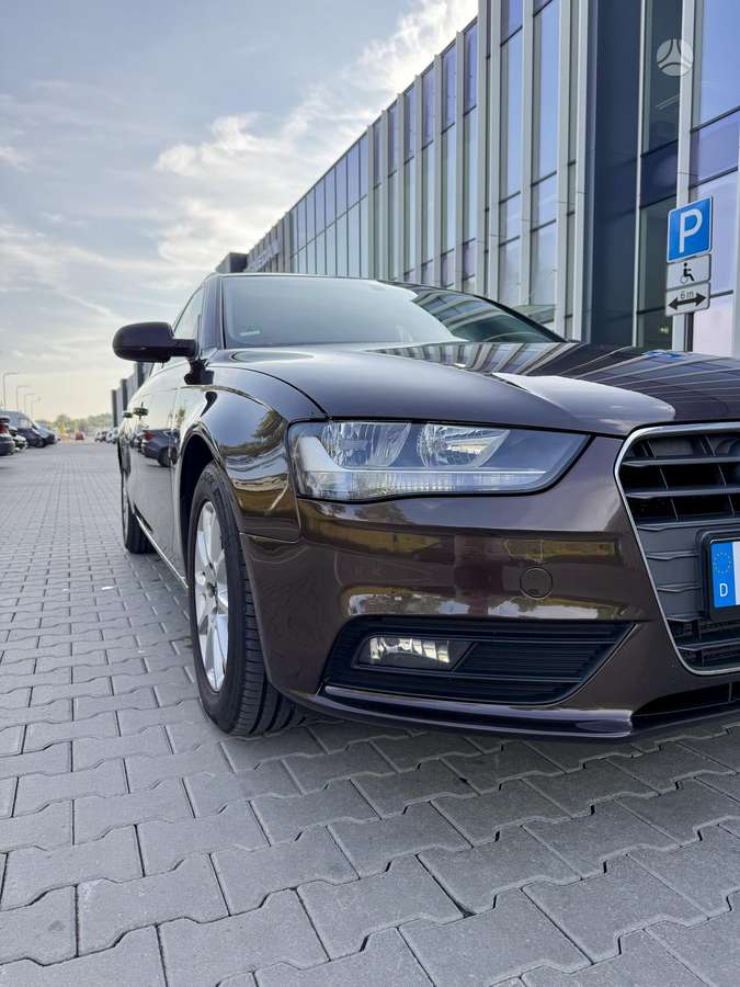 Audi A4, 2.0 l., Универсал