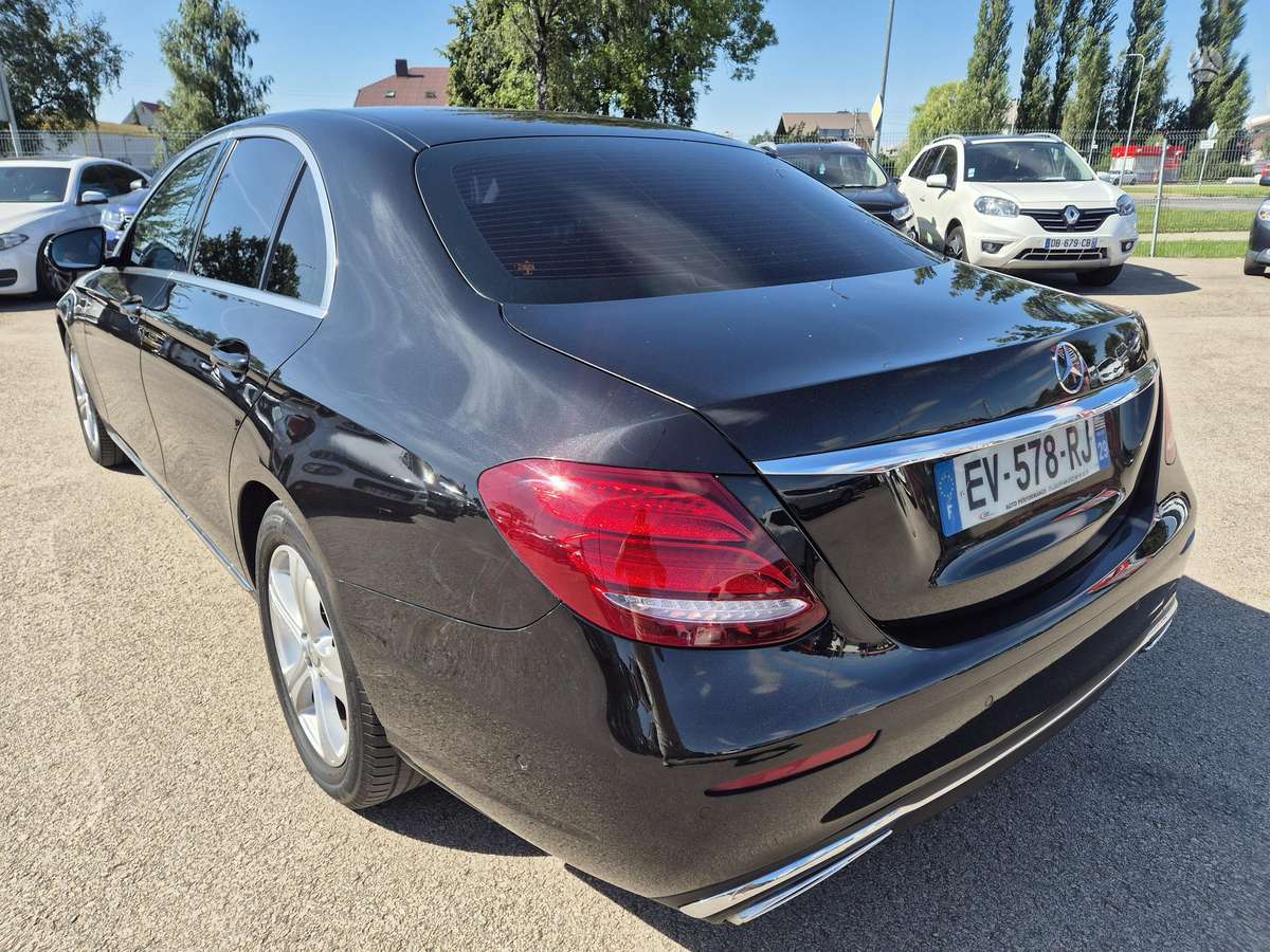 Mercedes-Benz E200, 2.0 l., Седан