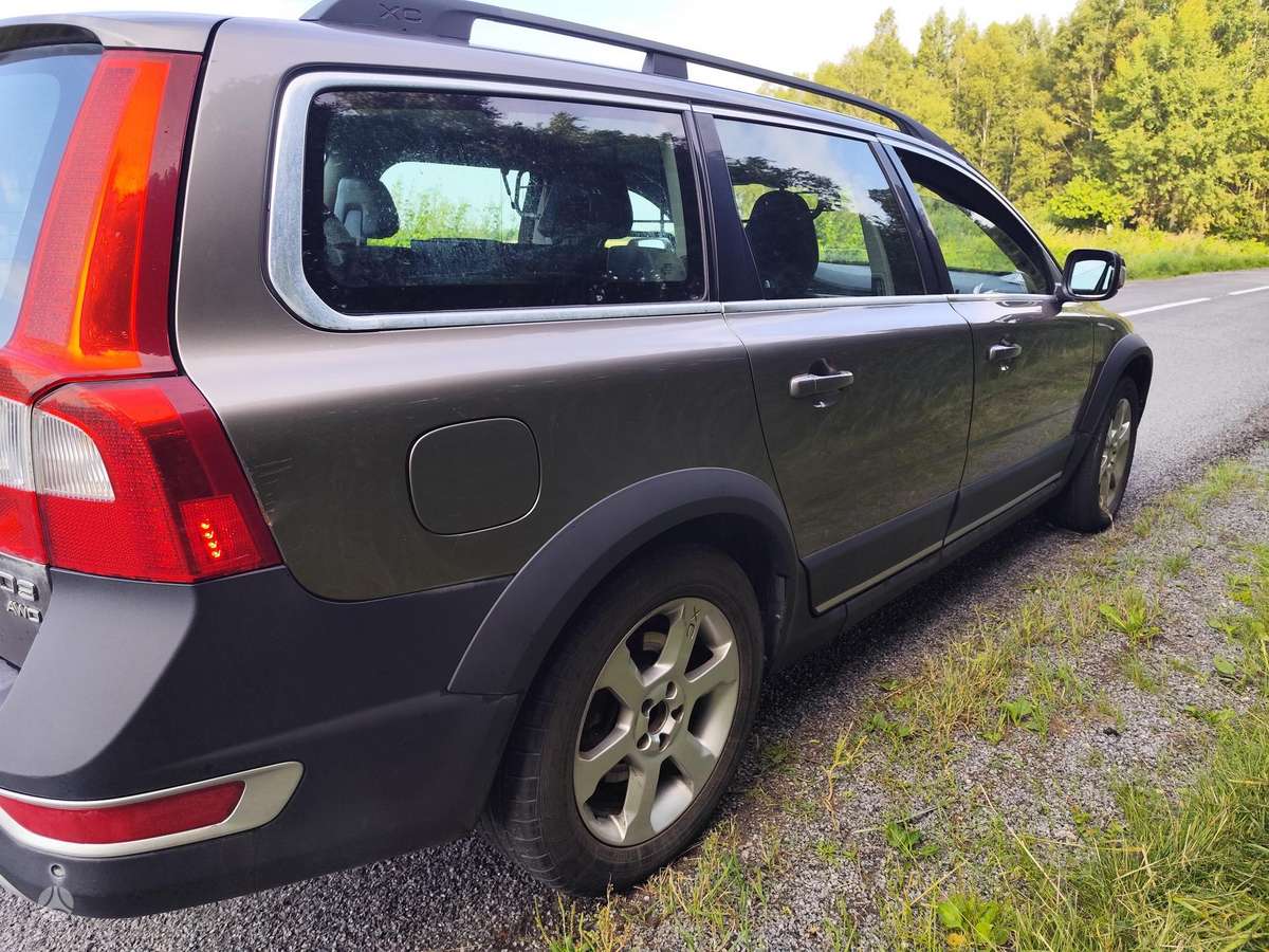 Volvo XC70 - 4