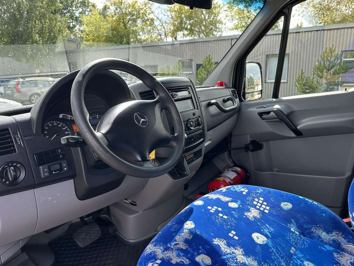 Mercedes-Benz Sprinter, passenger minibus