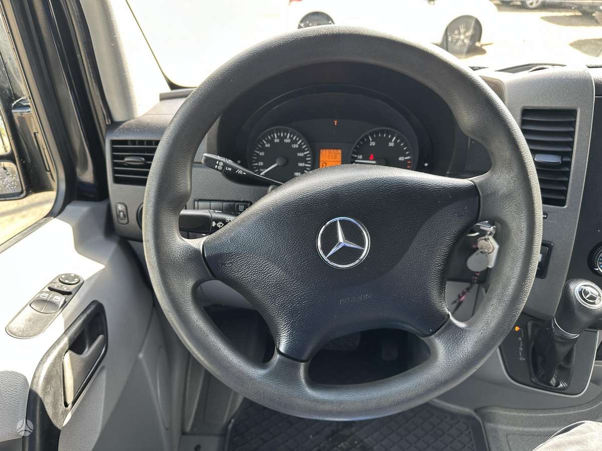 Mercedes-Benz Sprinter, passenger minibus