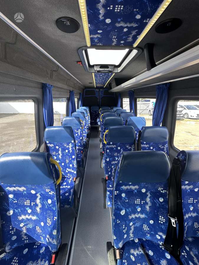 Mercedes-Benz Sprinter, passenger minibus