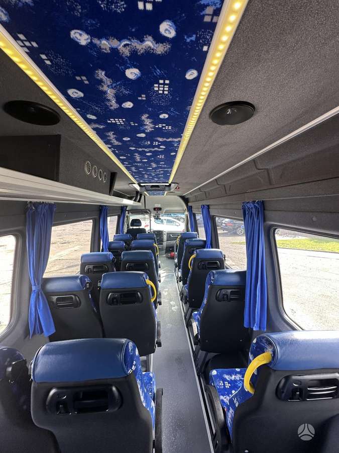 Mercedes-Benz Sprinter, passenger minibus