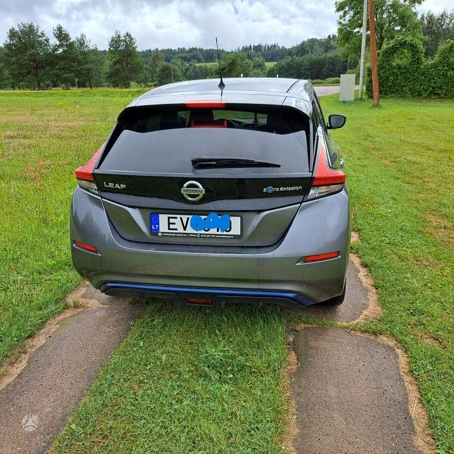 Nissan Leaf, 40 kWh, hatchback