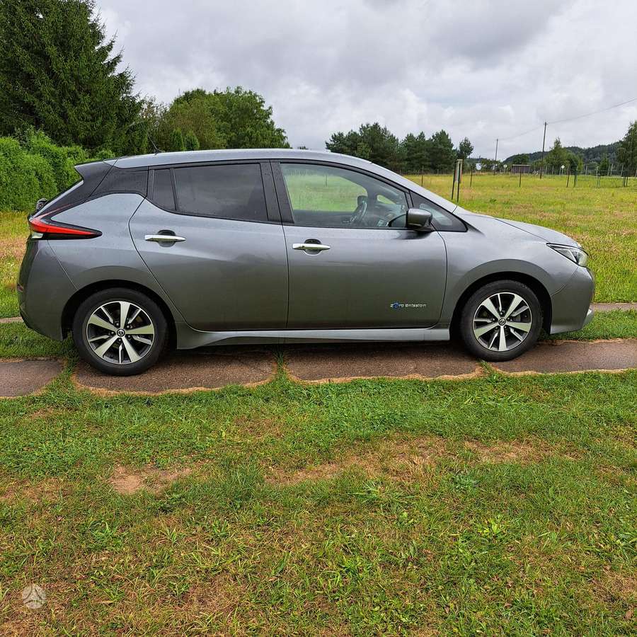 Nissan Leaf, 40 кВт·ч, Хэтчбек