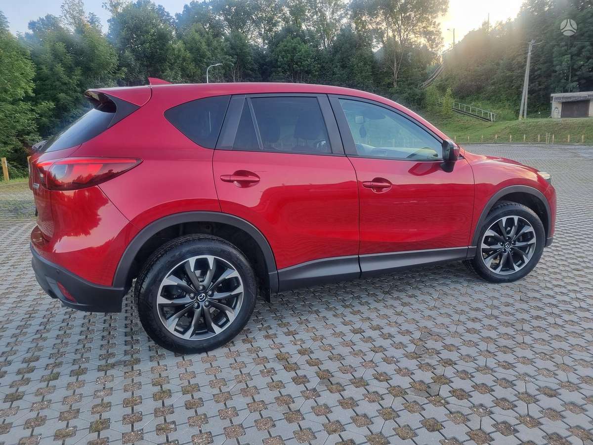 Mazda CX-5, 2.2 l., off-road / crossover