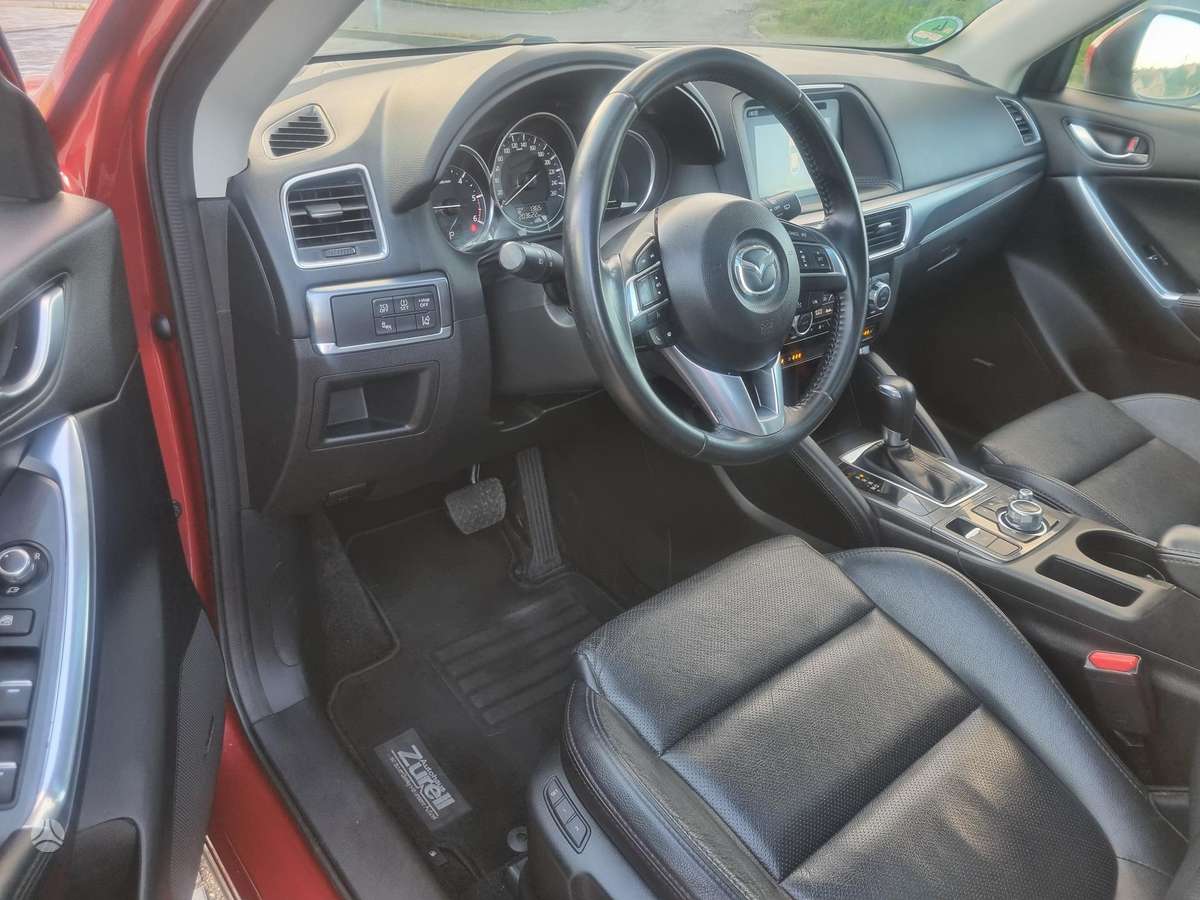 Mazda CX-5, 2.2 l., off-road / crossover