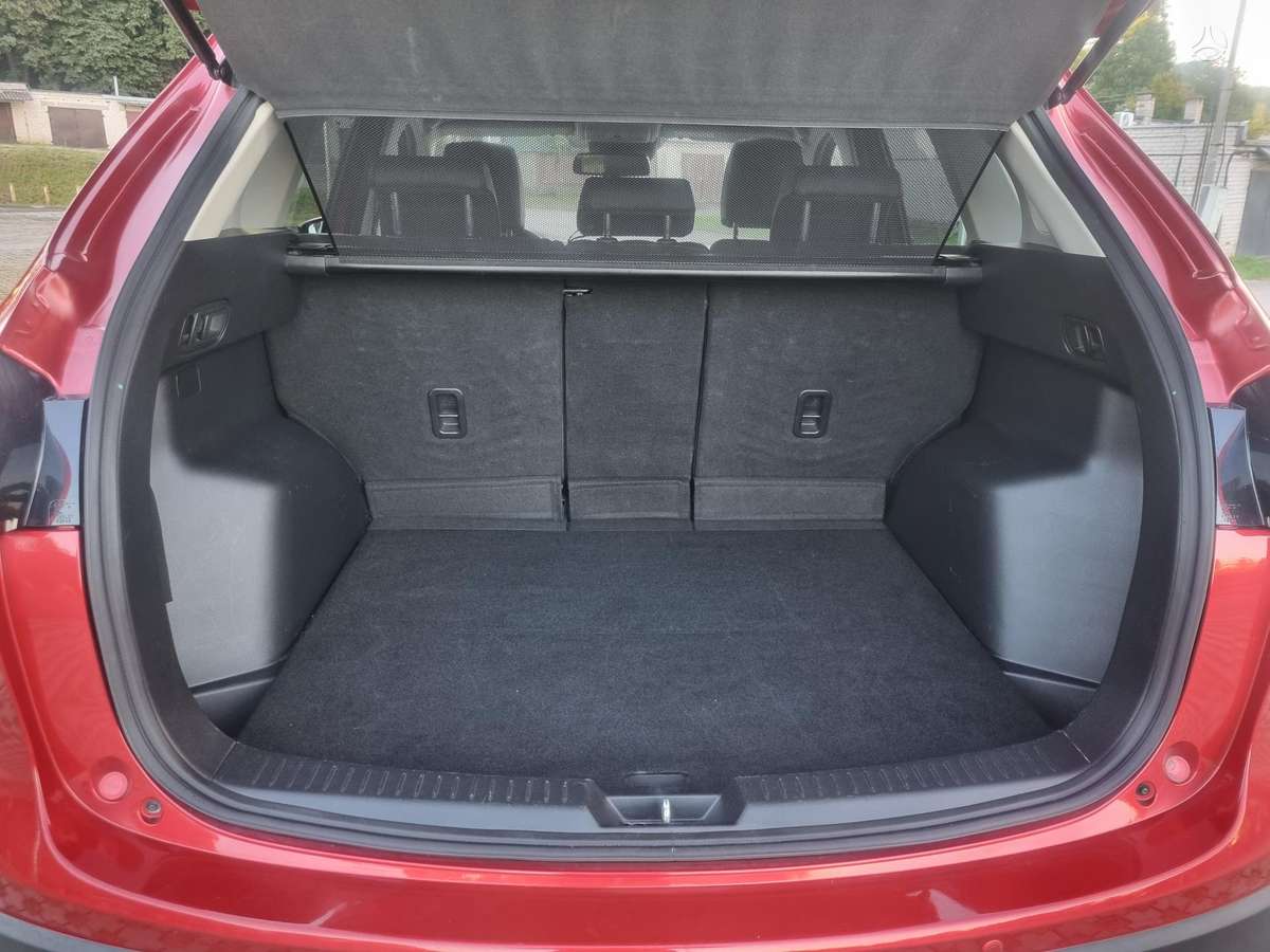 Mazda CX-5, 2.2 l., off-road / crossover