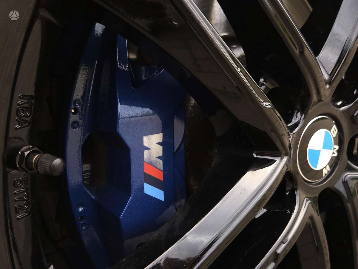 BMW 330, 3.0 l., Седан