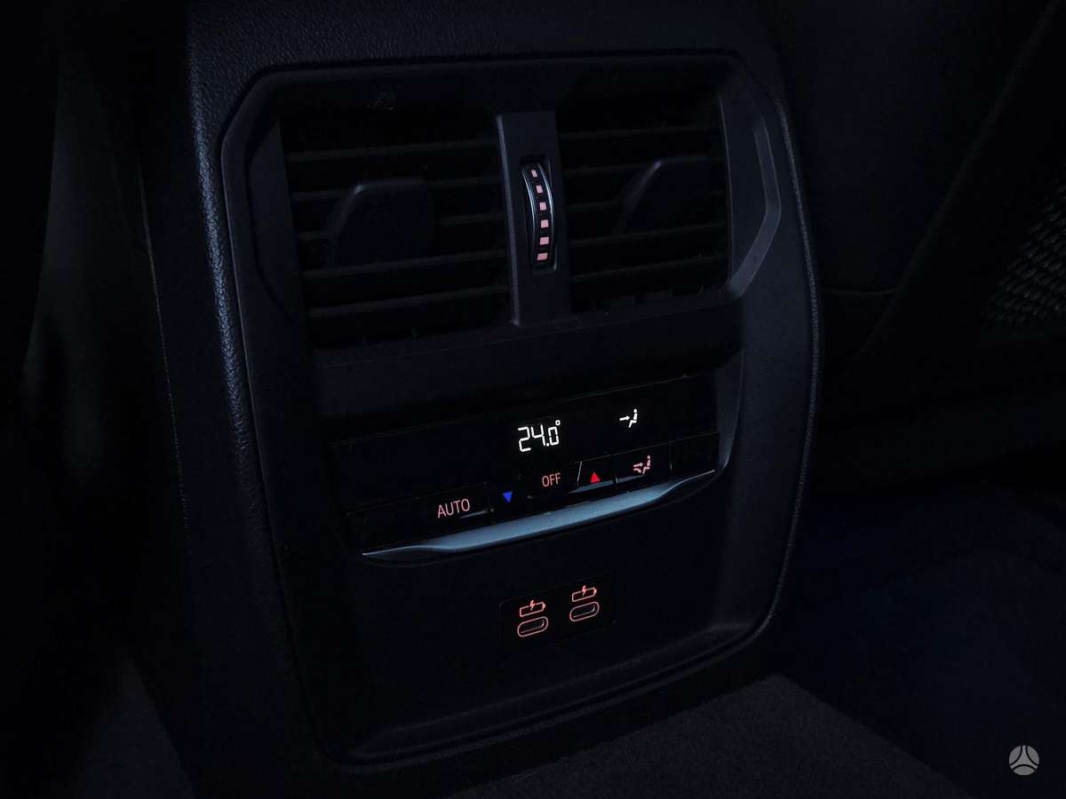 BMW 330, 3.0 l., Седан