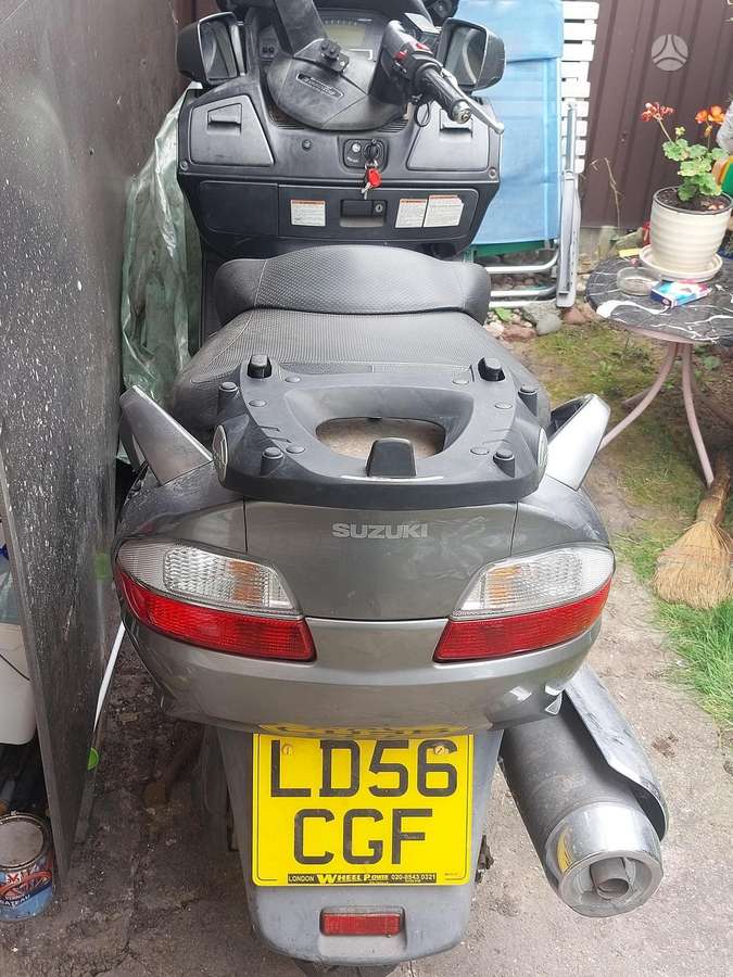 Suzuki Burgman 650cc, scooters / mopeds