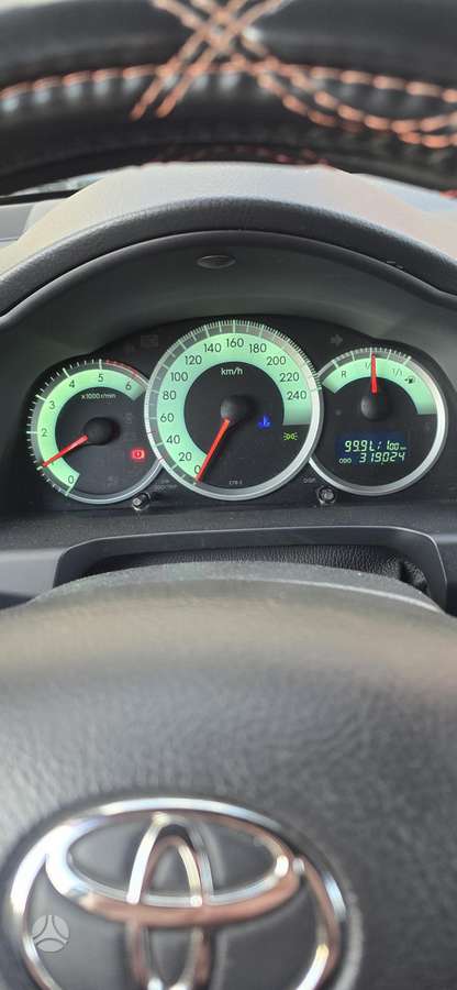 Toyota Corolla Verso - 8