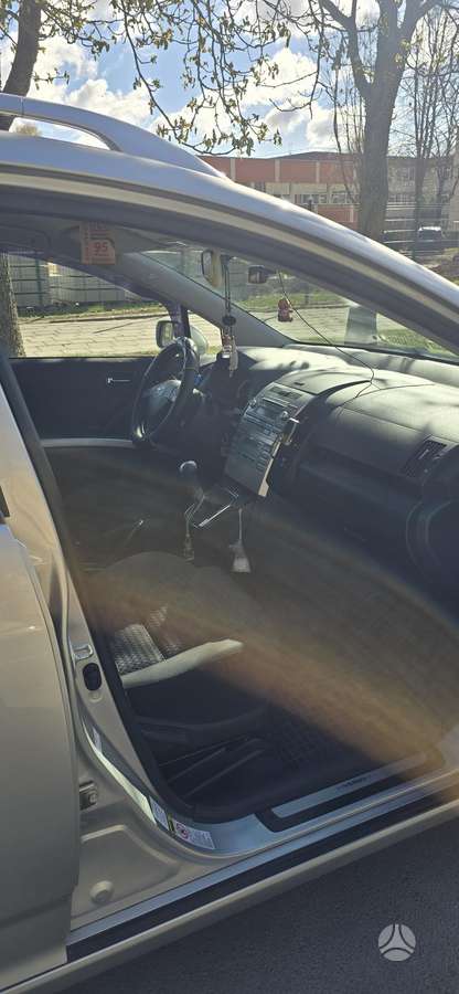 Toyota Corolla Verso - 10