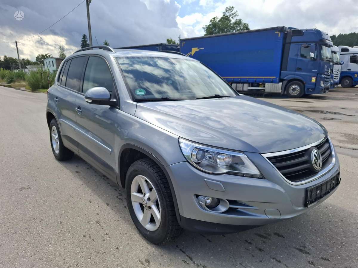 Volkswagen Tiguan - 2