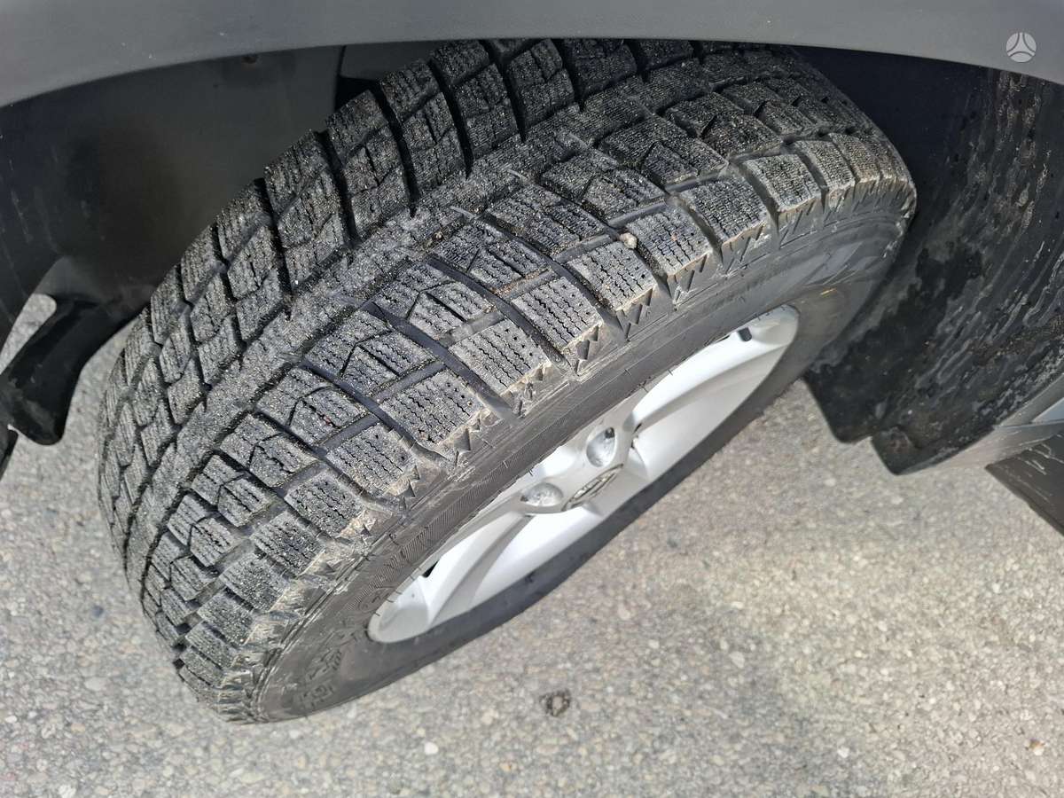 Volkswagen Tiguan - 9