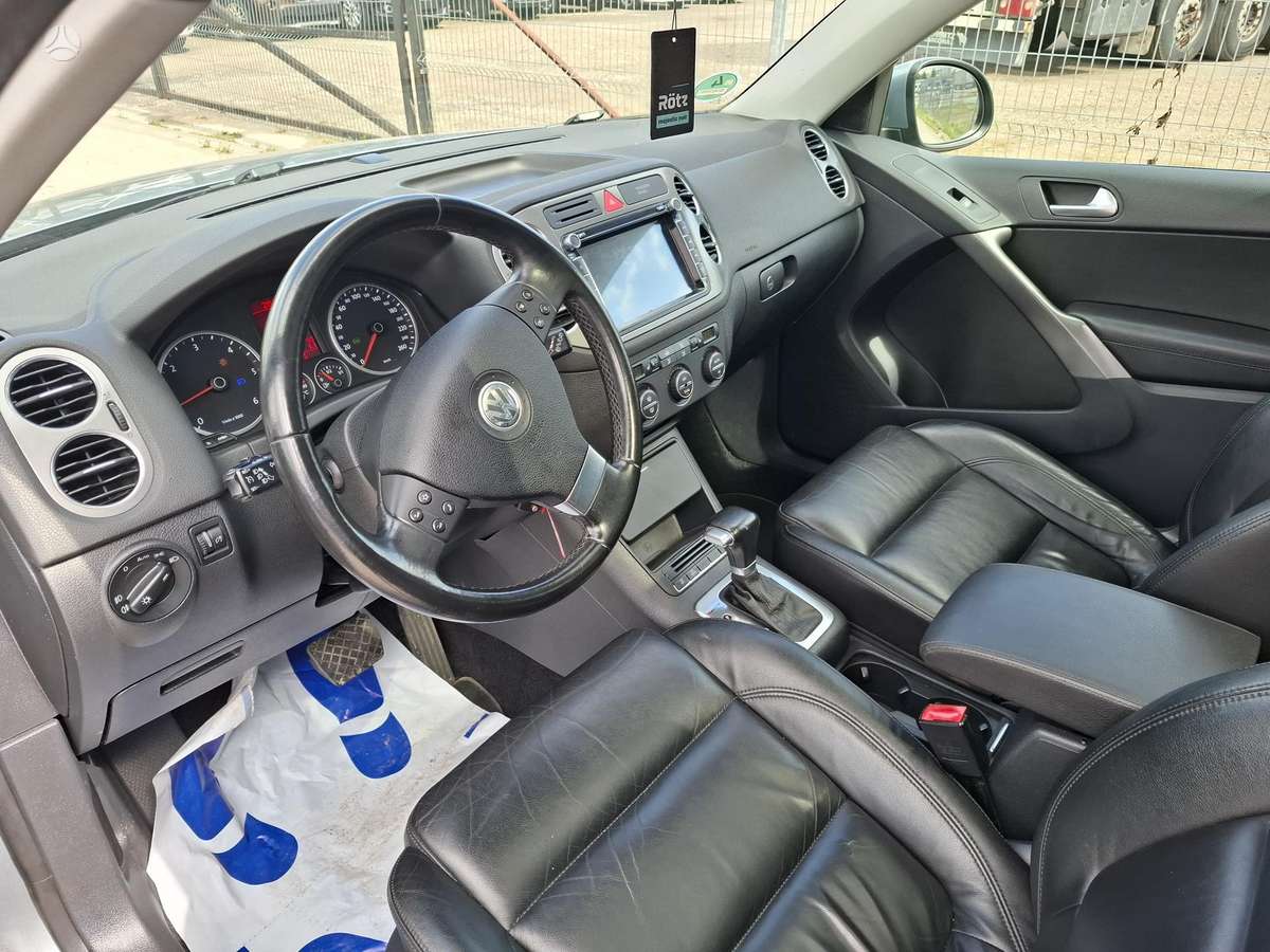 Volkswagen Tiguan - 10
