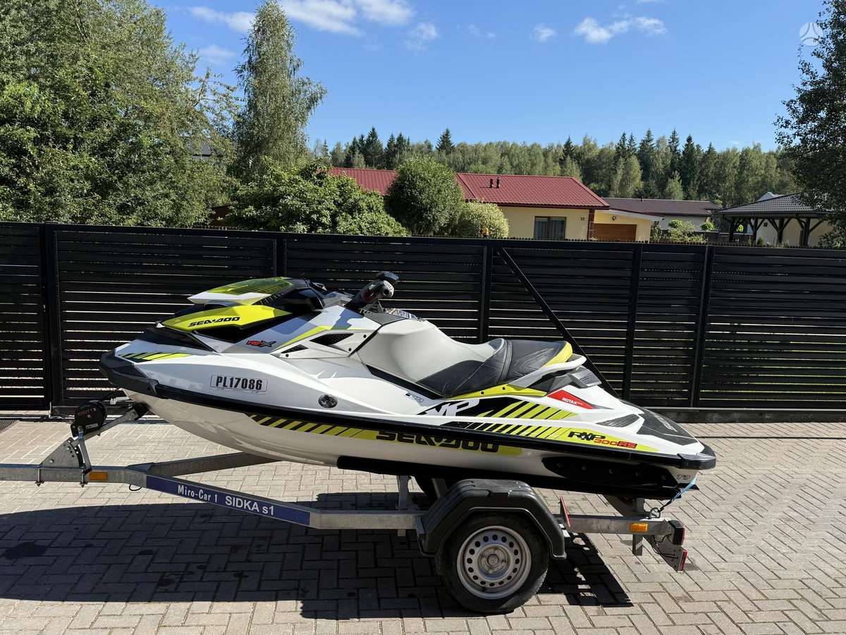 Sea-Doo RXP300 RS, jet skis