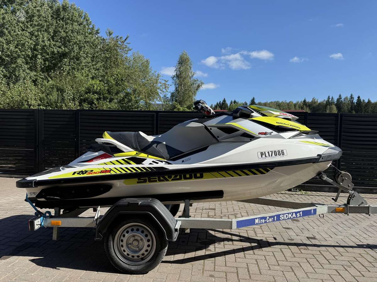 Sea-Doo RXP300 RS, jet skis