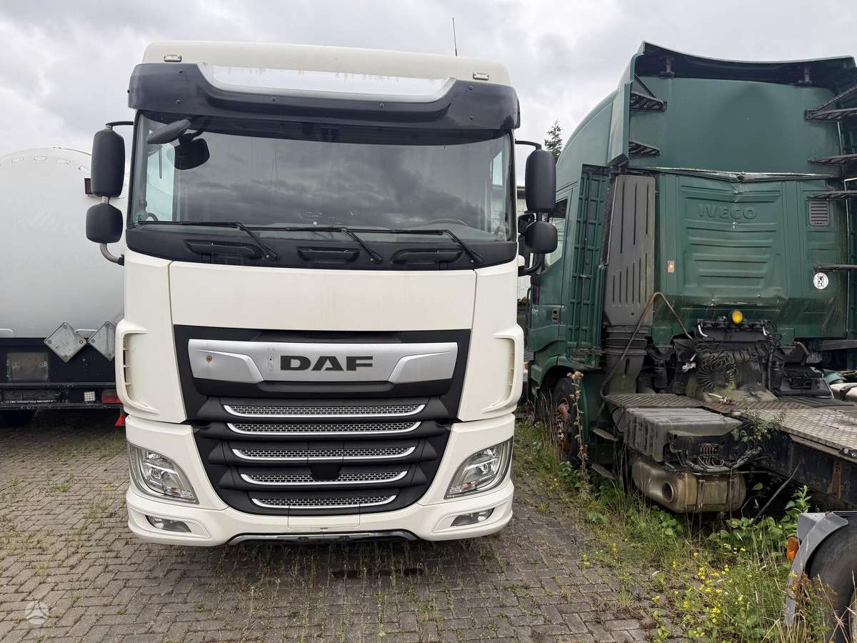 DAF XF 450, double sleeper