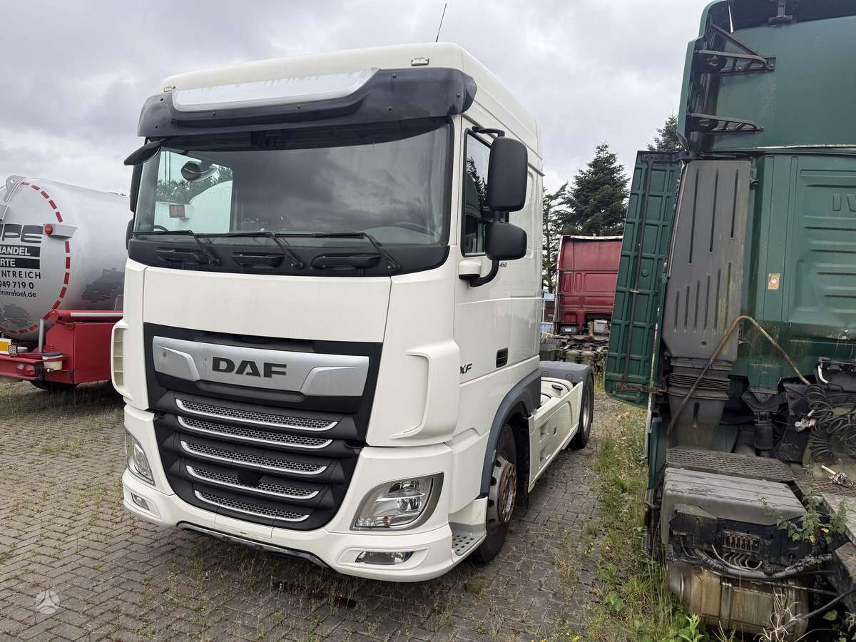DAF XF 450, double sleeper
