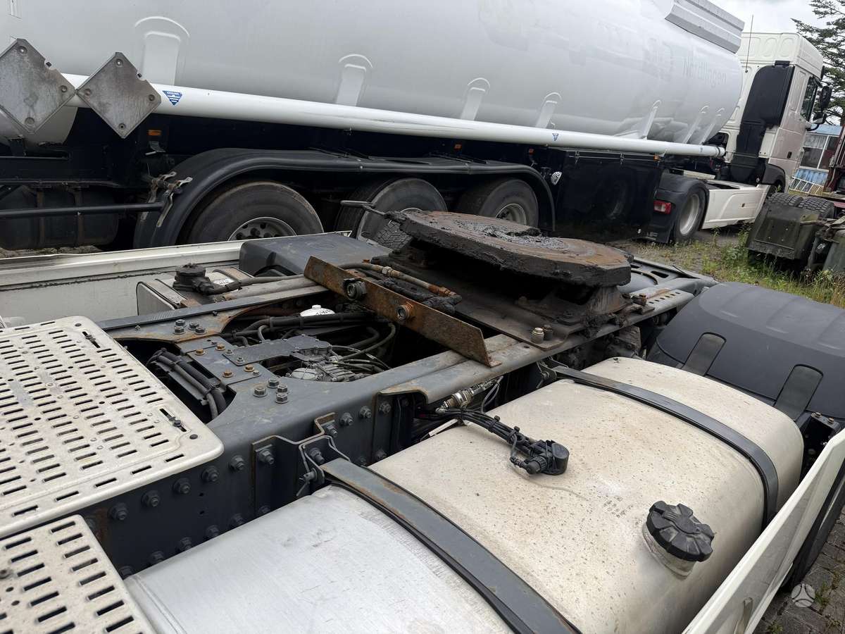 DAF XF 450, double sleeper