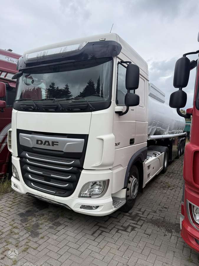 DAF XF 450, double sleeper