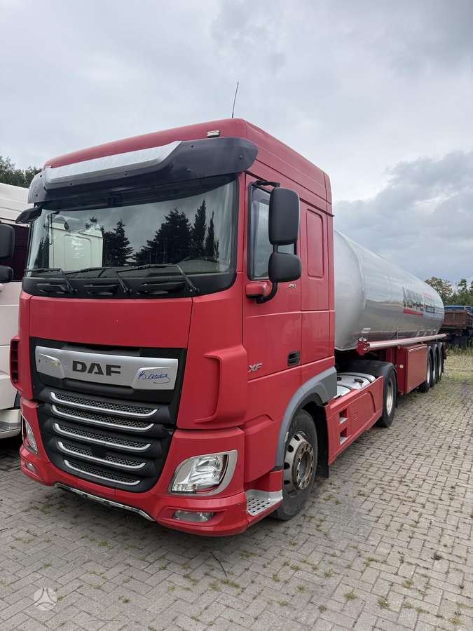 DAF XF 450, double sleeper