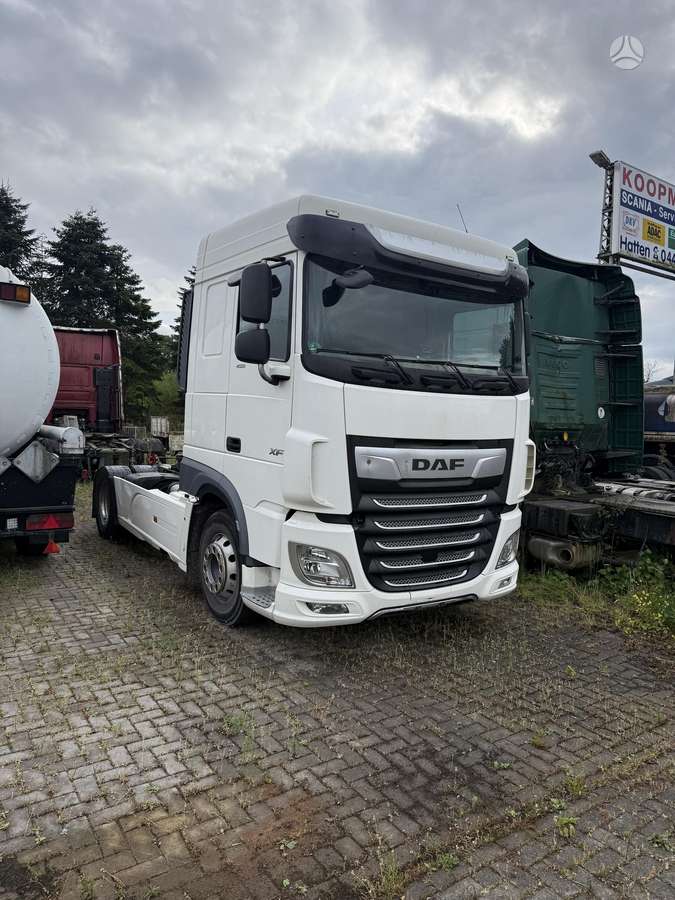 DAF XF 450, double sleeper