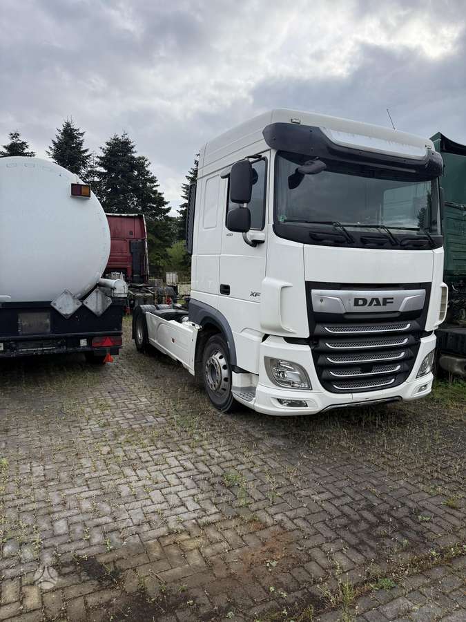 DAF XF 450, double sleeper