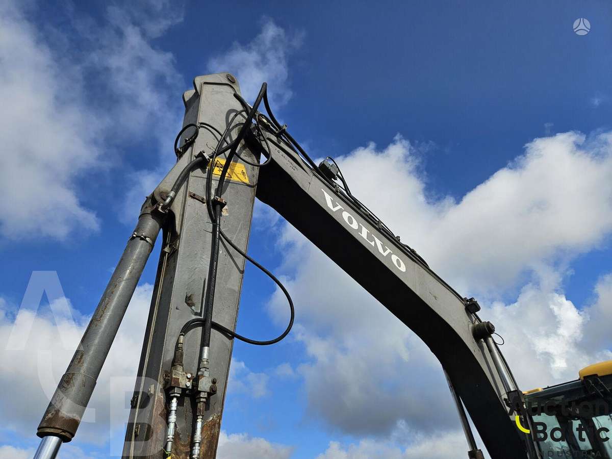 Volvo EW 140, excavator