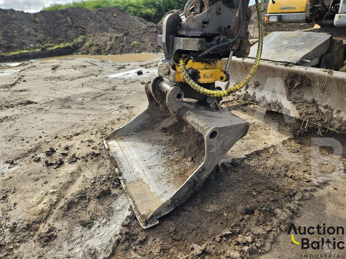 Volvo EW 140, excavator