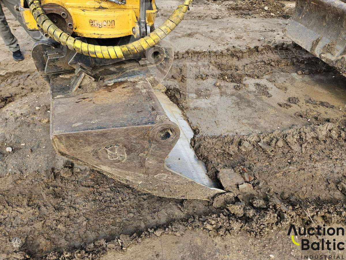 Volvo EW 140, excavator