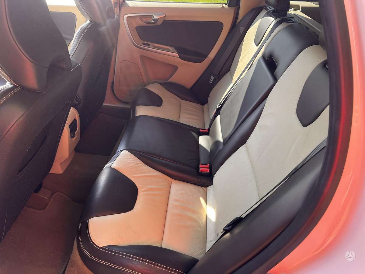 Volvo XC60 - 8