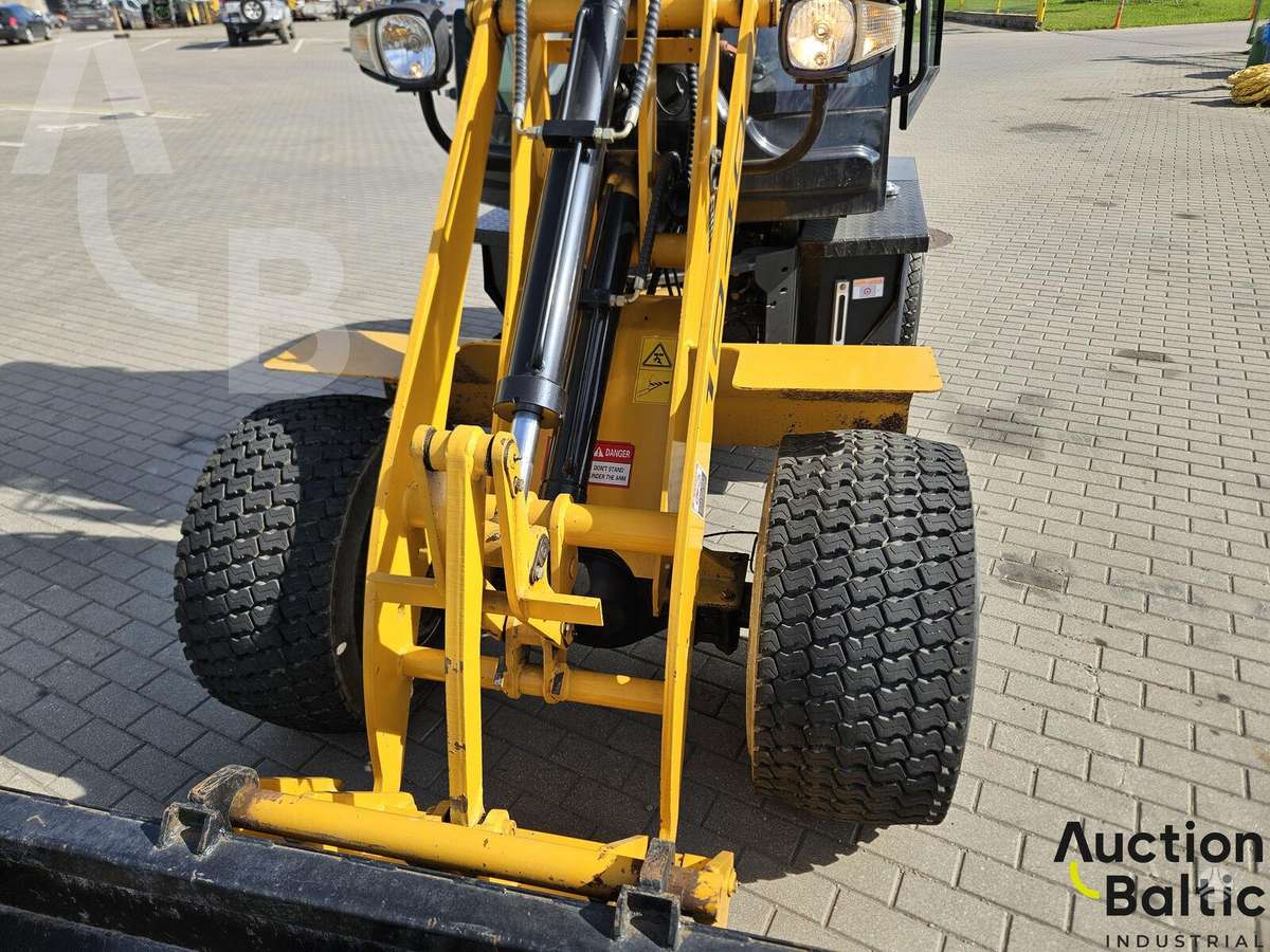 -Kita- 1040 ZL-08, frontal loader