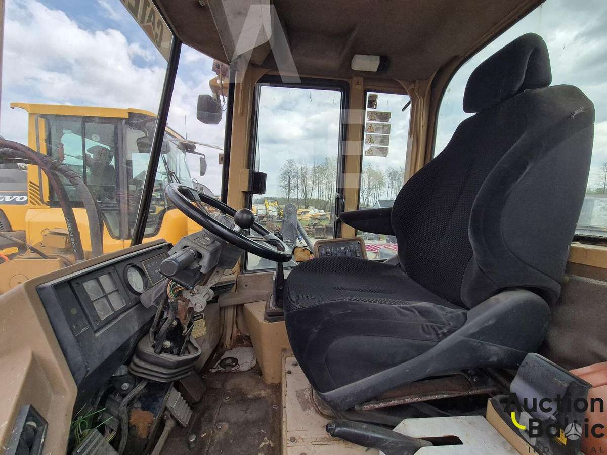 Caterpillar IT 18 F, frontal loader
