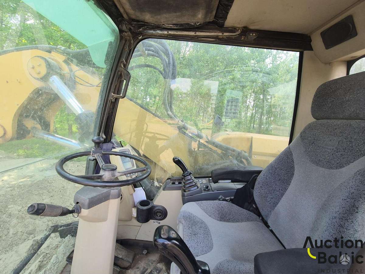 Caterpillar M 318 C, ekskavatoriai