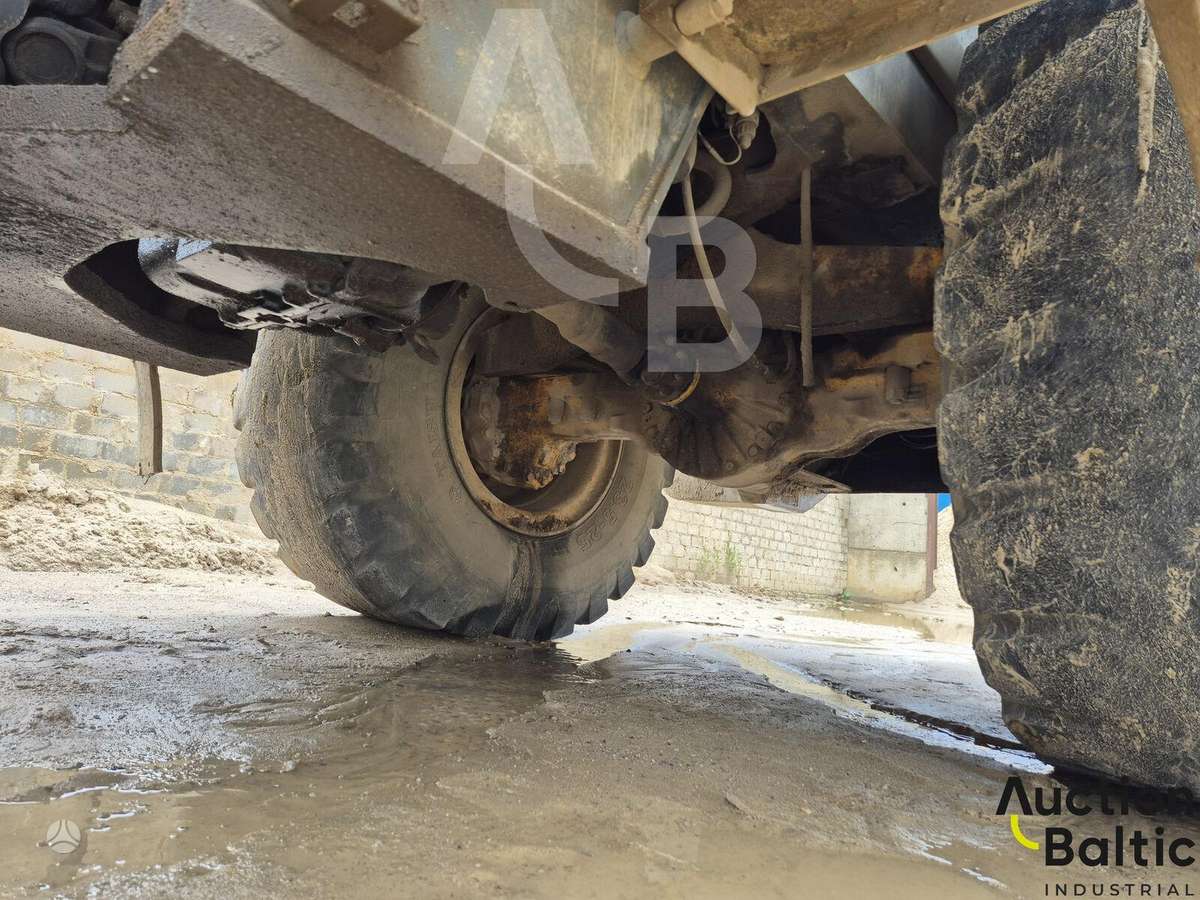 Liebherr L 556, frontal loader