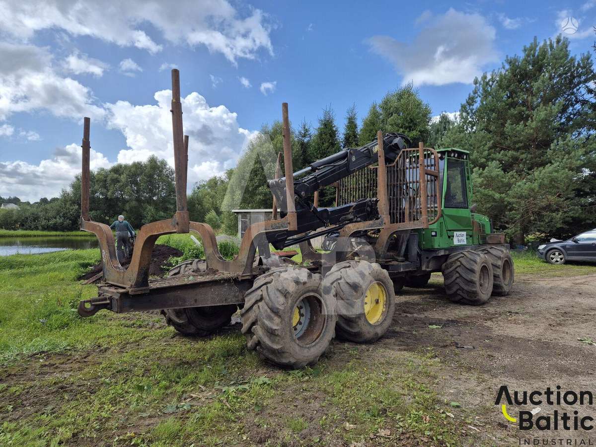 John Deere 1010 E, forwarders