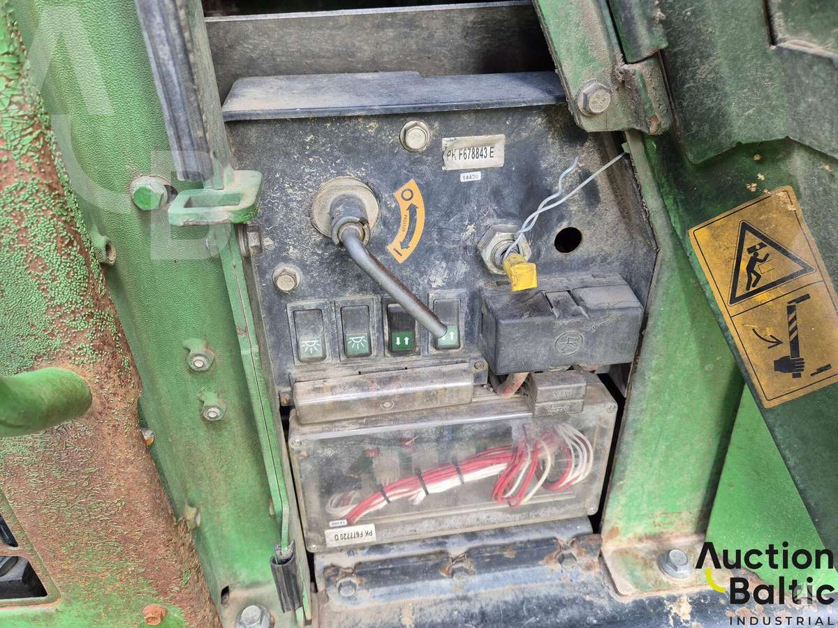 John Deere 1010 E, forwarders