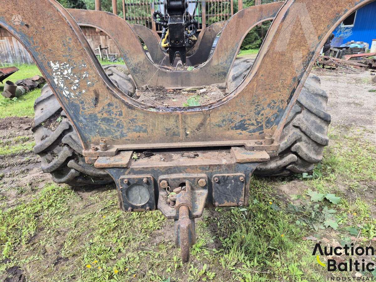 John Deere 1010 E, medvežės