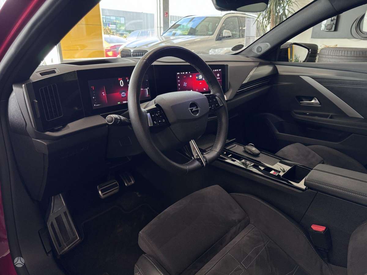 Opel Astra, 1.2 l., hatchback